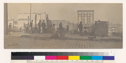 Refugees on Franklin Street. In the distance Fairmont Hotel, and ruins of the Marie Antoinette Hotel on the right
