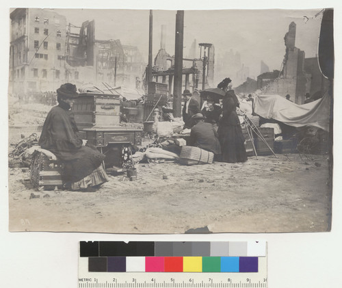 Homeless. [No. 87.] [Refugees with belongings. Near Mission and Sixth Sts. Relief line in distance, left.]