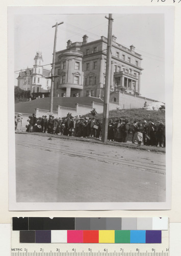 [Refugees in line near relief station. Pacific Heights?]