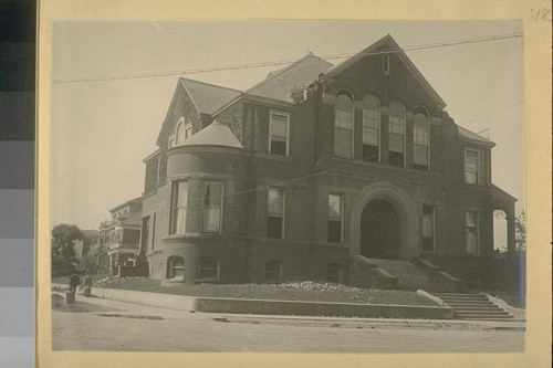 [Earthquake damage to brick buildings.]