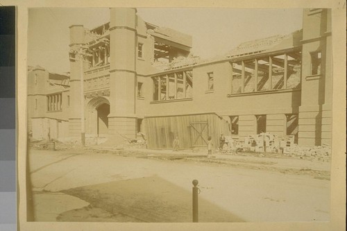 [Earthquake damage to brick buildings.]