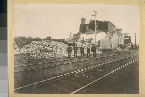 [Earthquake damage in Santa Rosa.]