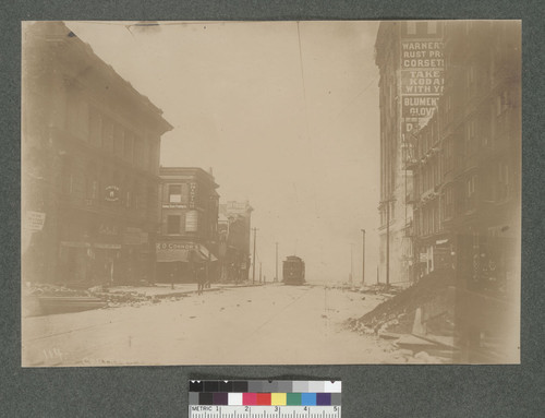 [Street scene during fire. Mission St. near Third.]