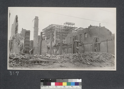 [Ruins and rubble. Unidentified location.]