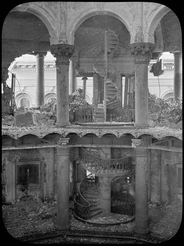 [Ruins. Interior of Hall of Records rotunda, San Francisco. 1906]