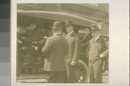 [San Francisco] Chief of Police Gus White (center wearing fedora hat)