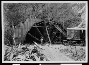 Sepulveda(?) Tunnel construction