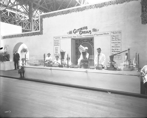 Laughlin Fruit Company's exhibit. Citrus Cream