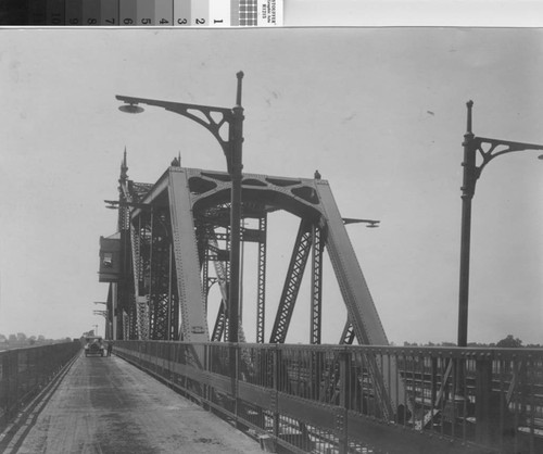 Photograph of Meridian Bridge