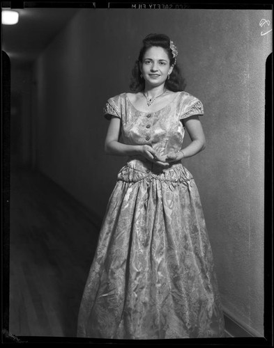 Cast member, La Traviata, Hollywood or Pomona, 1949