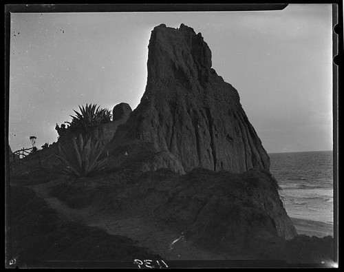 Rock formation at Palisades Park cliffs, Santa Monica, 1929