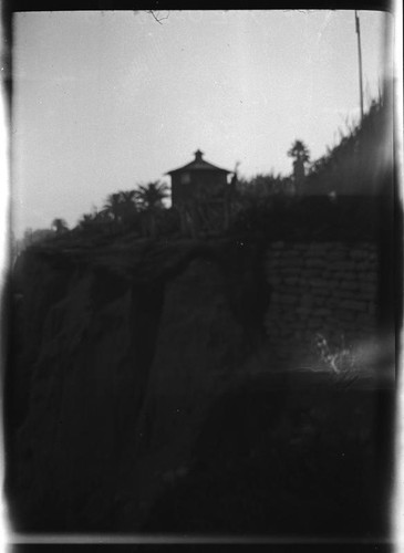 Palisades Park cliff, Santa Monica, 1929