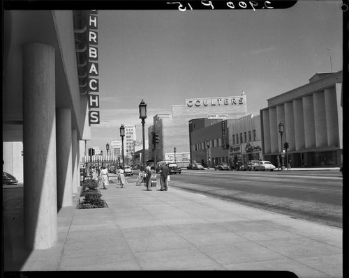 Street scene at Wilshire Boulevard and Masselin Avenue, Los Angeles, 1949