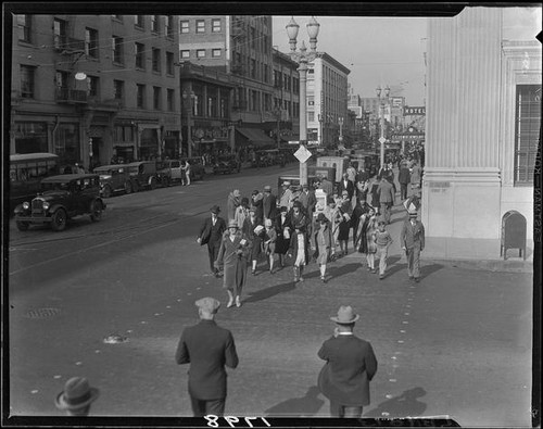 Pedestrians crossing at the intersection of First Street and Pine Avenue, Long Beach, 1929