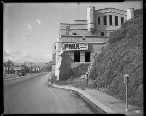 Sorrento Beach Club seen from Pacific Coast Highway, Santa Monica, 1953