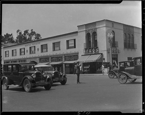 Street scene at Wilshire Boulevard, Santa Monica, 1928