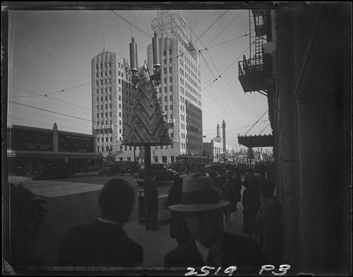 Bank of Hollywood Building and Pantages Theatre, Hollywood, 1931