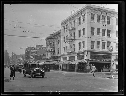 Street scene at Santa Monica Boulevard and Third Street, Santa Monica, 1928