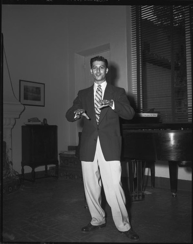 Man with piano, 1954