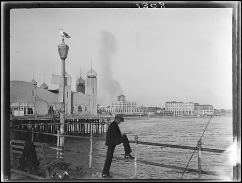 Santa Monica shoreline from Santa Monica Pier, [1920s?]