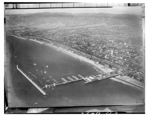 Aerial view of Santa Monica and Santa Monica Pier, 1933