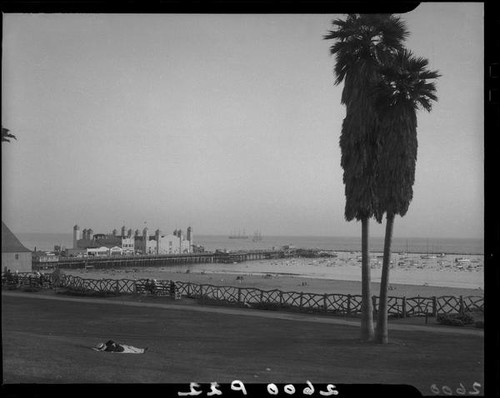 Santa Monica Pier and Santa Monica Bay from Palisades Park, Santa Monica, [1930s?]