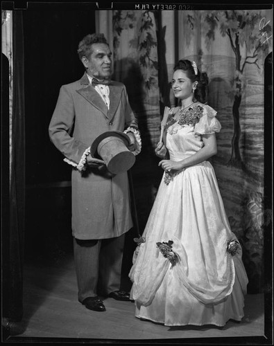 Cast members, La Traviata, Hollywood or Pomona, 1949