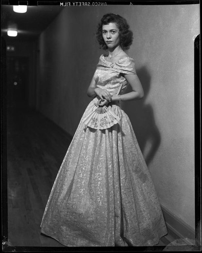 Cast member, La Traviata, Hollywood or Pomona, 1949