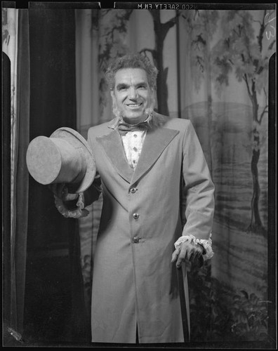 Cast member, La Traviata, Hollywood or Pomona, 1949