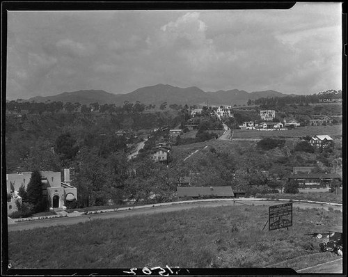 View of housing development areas in Santa Monica Canyon and Pacific Palisades, Los Angeles, 1928