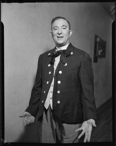 Cast member, La Traviata, Hollywood or Pomona, 1949