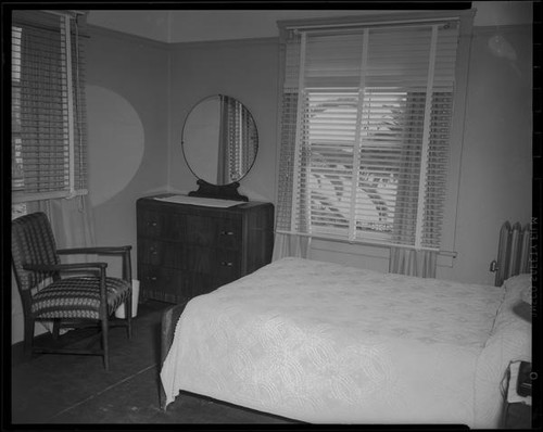 Windemere Hotel hotel room, Santa Monica, 1955