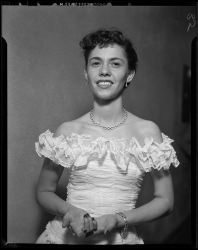 Cast member, La Traviata, Hollywood or Pomona, 1949