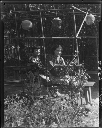 Rosemary Chew and Olive Young, Los Angeles, 1928