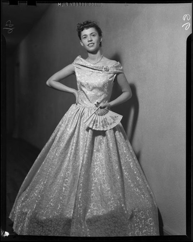 Cast member, La Traviata, Hollywood or Pomona, 1949