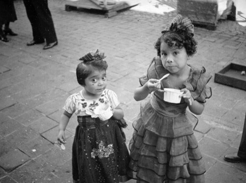 Girls on Olvera Street