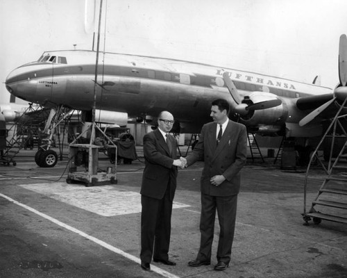 German mayor visits Valley plane plant