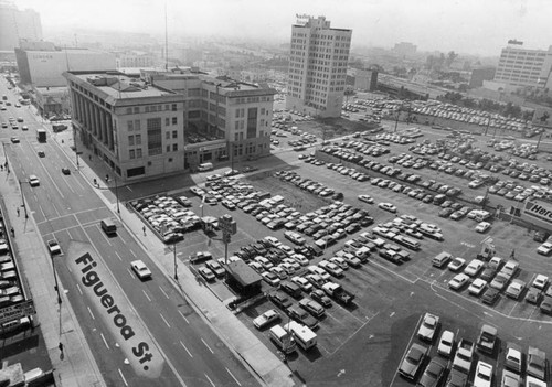 Parking lot at Figueroa and 7th St
