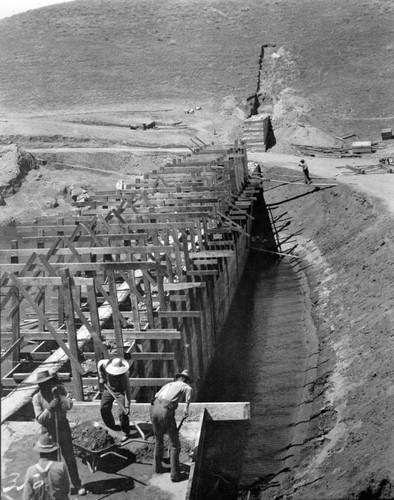 Owens Valley, L.A. Aqueduct