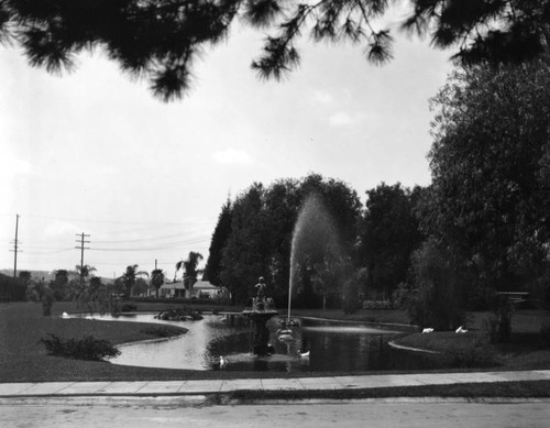 Forest Lawn fountain