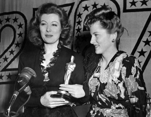 Greer Garson with Joan Fontaine