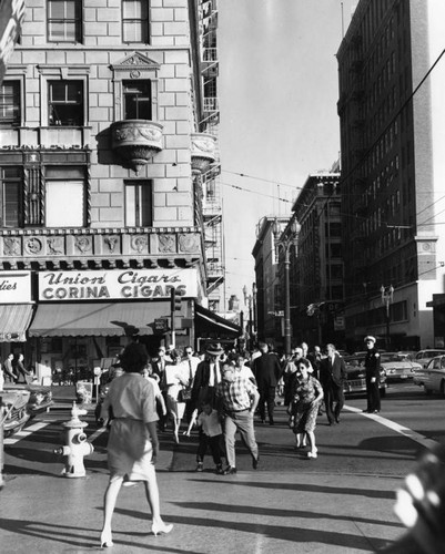 5th and Hill street pedestrians