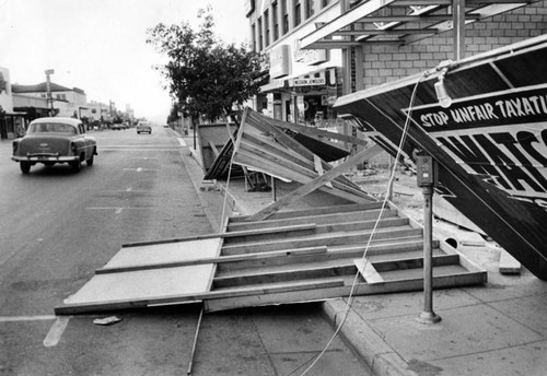 Wind topples plywood wall around Burbank construction site