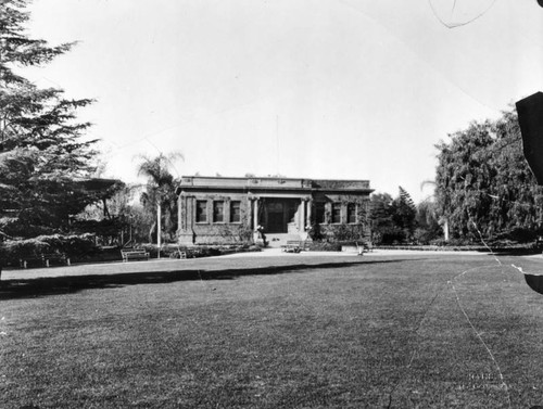 Monrovia Public Library