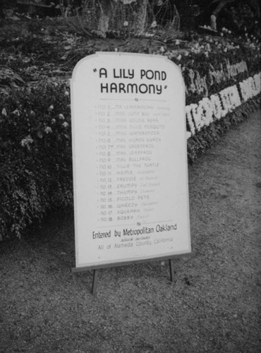 Sign for Metropolitan Oakland float, 1938 Rose Parade