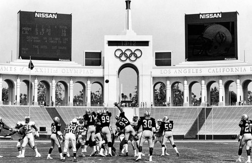 Raiders make their debut at Coliseum