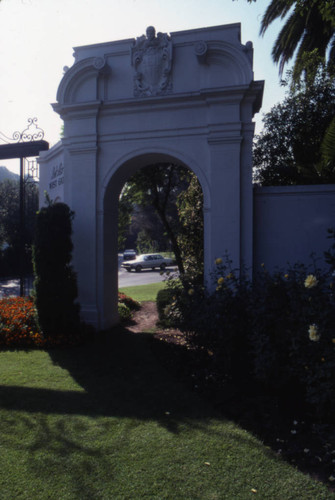 West Gate, Bel Air