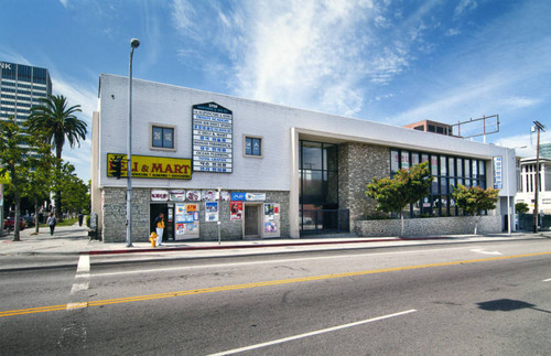 Commercial office building on 6th Street