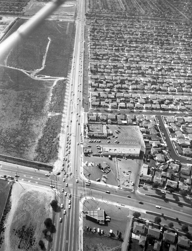 Heartwell Park, Long Beach - Lakewood, looking west