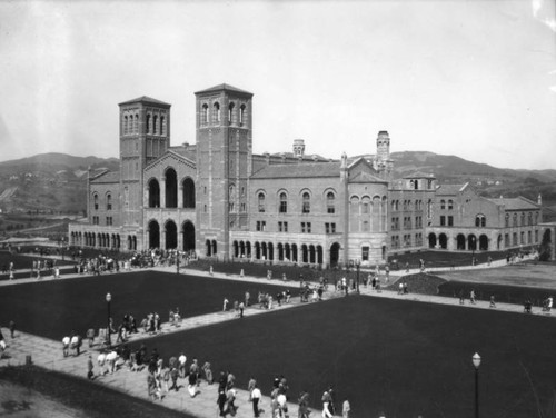 Royce Hall, U.C.L.A. campus, view 2